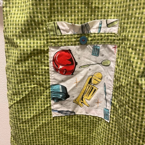Kitchen Reversible Tie Up Kitchen  Apron, Green Checkered Print and Retro Print - Picture 4 of 4